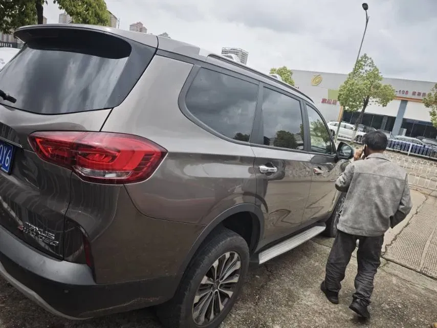 2017 MAXUS D90 2.0T 224HP L4 6AT,autocango,china used car exporter,china ev exporter,chinese used car exporter,chinese used ev exporter