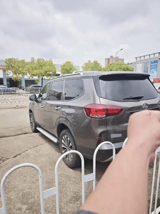 2017 MAXUS D90 2.0T 224HP L4 6AT,autocango,china used car exporter,china ev exporter,chinese used car exporter,chinese used ev exporter