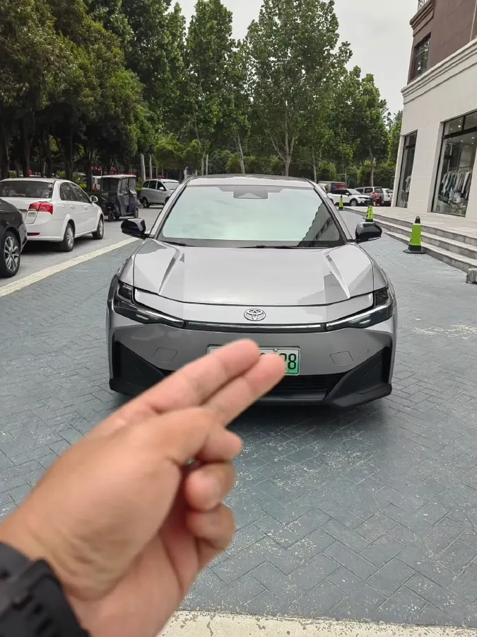 2023 Toyota bZ3 BEV 49.92KWH,autocango,china used car exporter,china ev exporter,chinese used car exporter,chinese used ev exporter