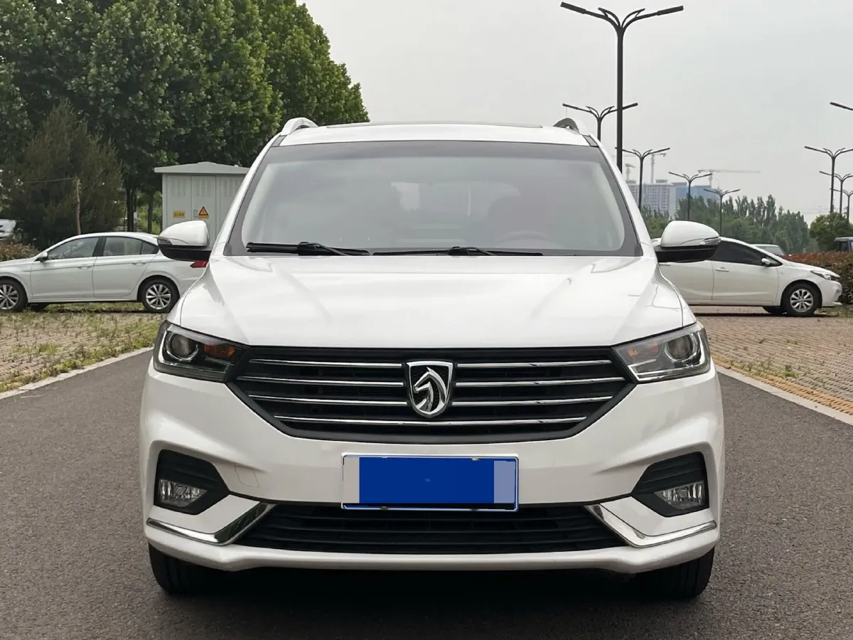 2018 BaoJun 360 1.5L 112HP L4 6MT,autocango,china used car exporter,china ev exporter,chinese used car exporter,chinese used ev exporter