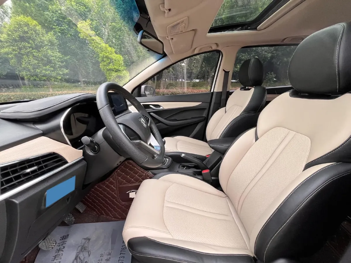 2018 BaoJun 360 1.5L 112HP L4 6MT,autocango,china used car exporter,china ev exporter,chinese used car exporter,chinese used ev exporter