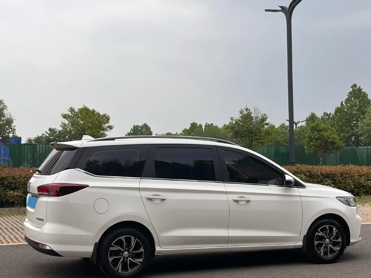 2018 BaoJun 360 1.5L 112HP L4 6MT,autocango,china used car exporter,china ev exporter,chinese used car exporter,chinese used ev exporter