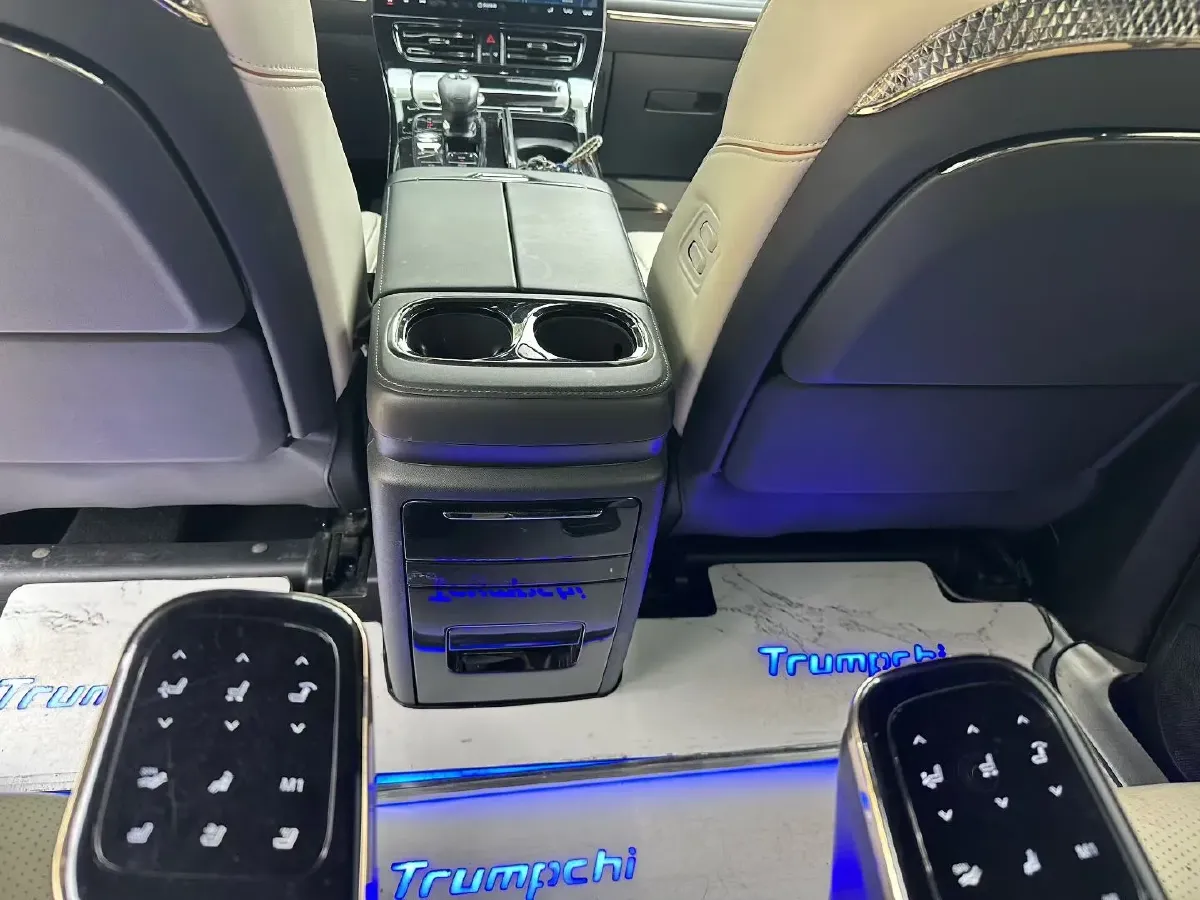 2023 GAC Trumpchi M8 2.0T 252HP L4 8AT,autocango,china used car exporter,china ev exporter,chinese used car exporter,chinese used ev exporter