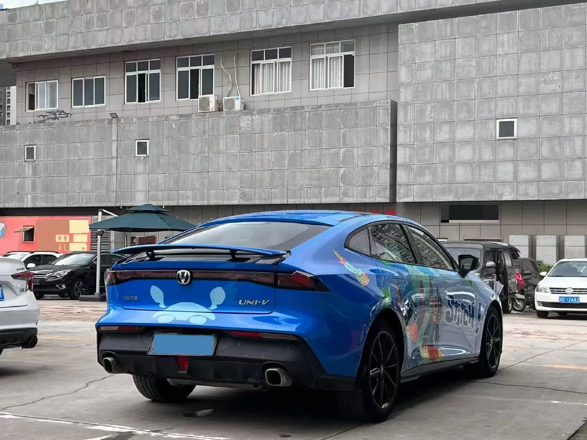 2022 ChangAn UNI-V 1.5T 188HP L4 7DCT,autocango,china used car exporter,china ev exporter,chinese used car exporter,chinese used ev exporter