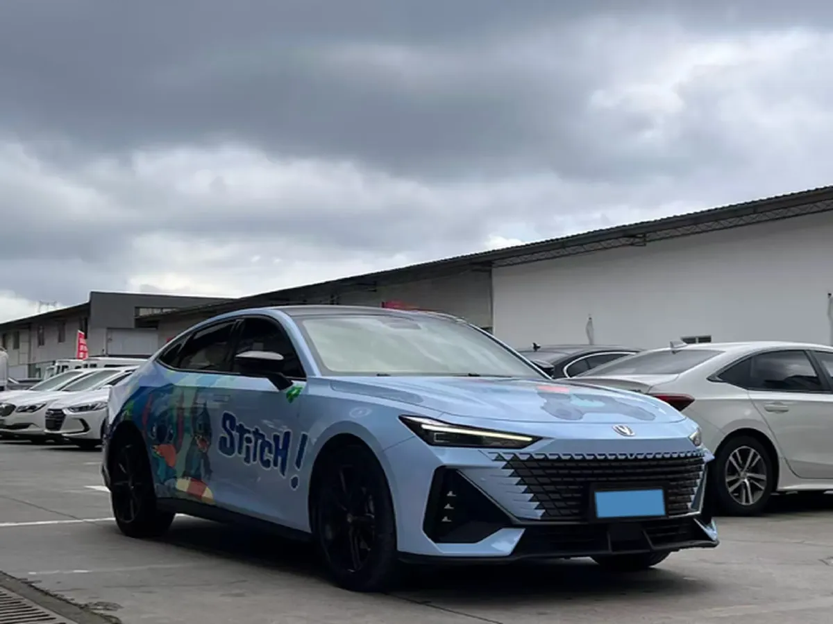 2022 ChangAn UNI-V 1.5T 188HP L4 7DCT,autocango,china used car exporter,china ev exporter,chinese used car exporter,chinese used ev exporter