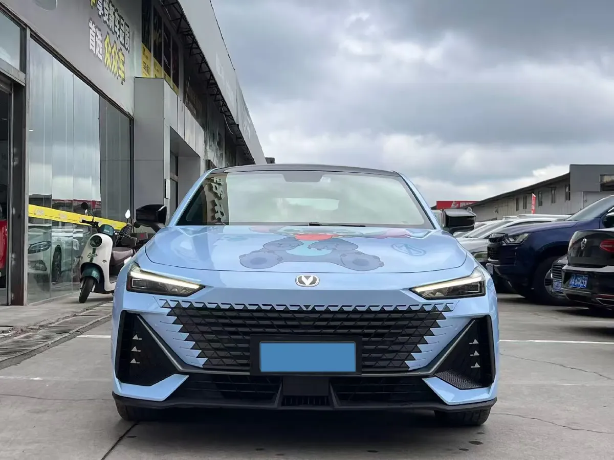 2022 ChangAn UNI-V 1.5T 188HP L4 7DCT,autocango,china used car exporter,china ev exporter,chinese used car exporter,chinese used ev exporter