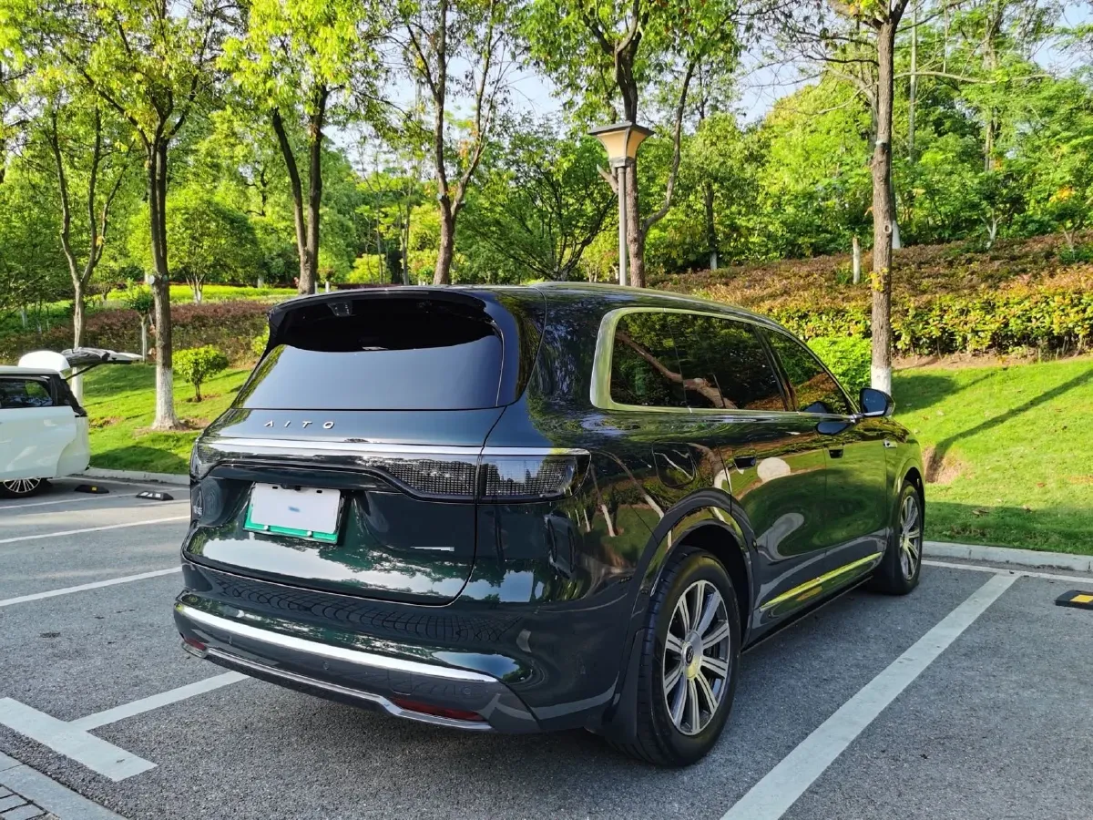2025 AITO AITO M8 REEV 160HP REEV 53.4KWH,autocango,china used car exporter,china ev exporter,chinese used car exporter,chinese used ev exporter