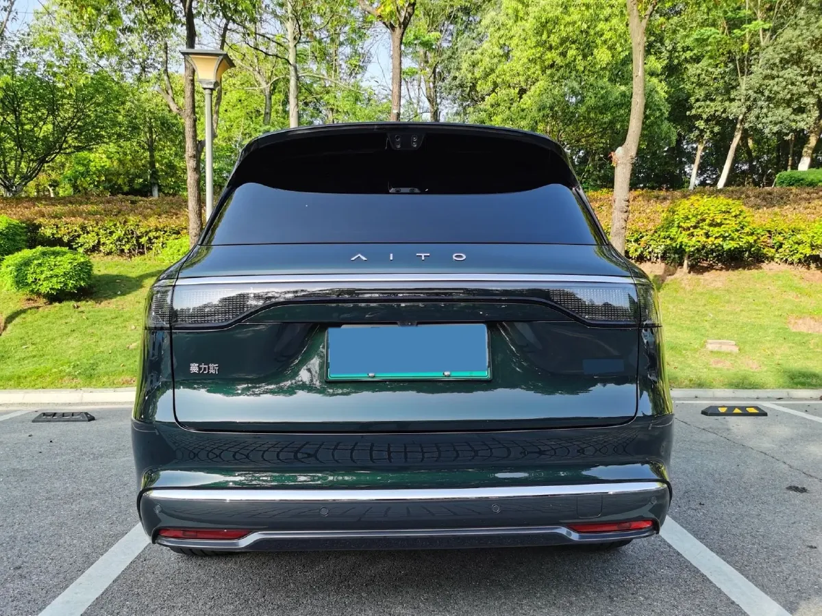 2025 AITO AITO M8 REEV 160HP REEV 53.4KWH,autocango,china used car exporter,china ev exporter,chinese used car exporter,chinese used ev exporter