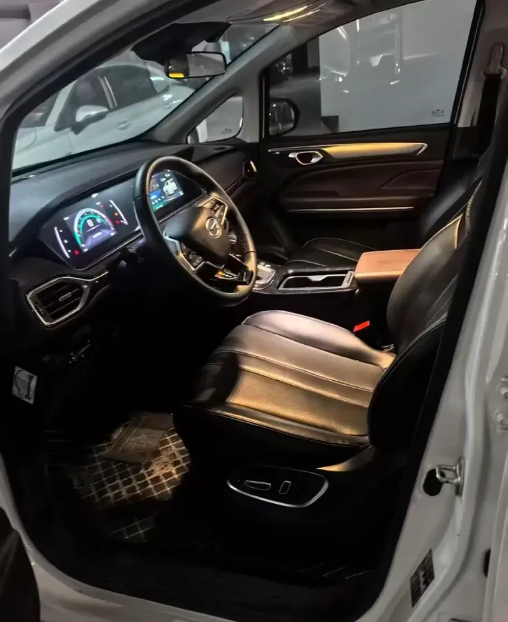 2023 GAC Trumpchi M6 1.5T 177HP L4 7DCT,autocango,china used car exporter,china ev exporter,chinese used car exporter,chinese used ev exporter