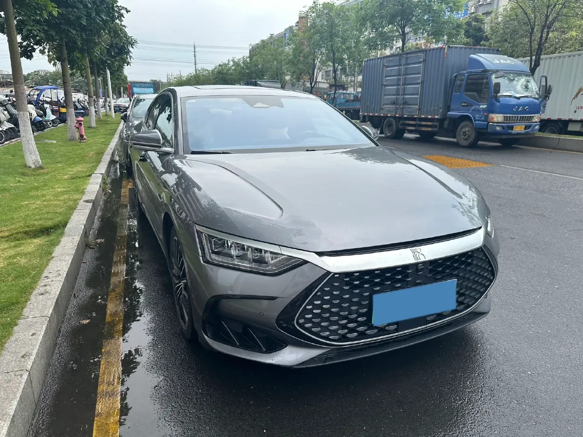 2022 Volkswagen Tiguan L 2.0T 186HP L4 7DCT,autocango,china used car exporter,china ev exporter,chinese used car exporter,chinese used ev exporter