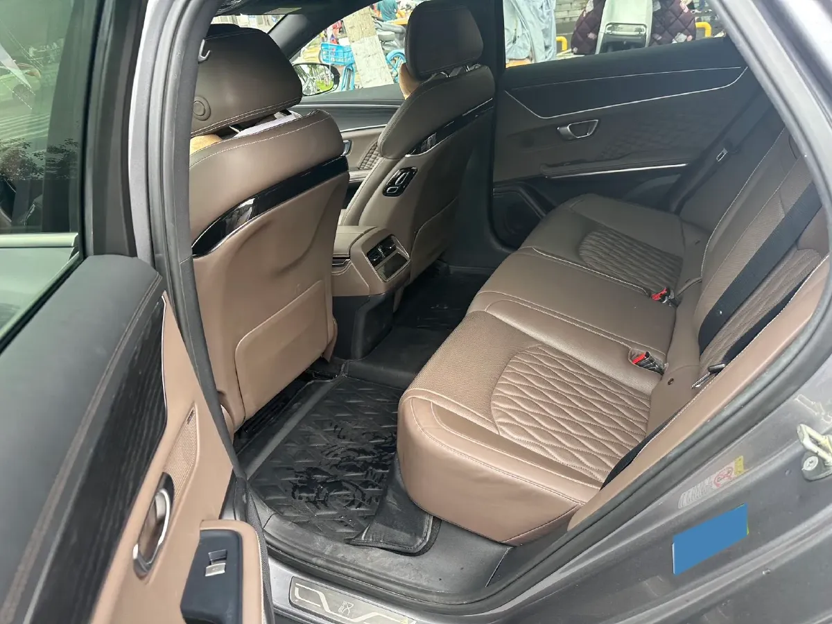 2022 Volkswagen Tiguan L 2.0T 186HP L4 7DCT,autocango,china used car exporter,china ev exporter,chinese used car exporter,chinese used ev exporter