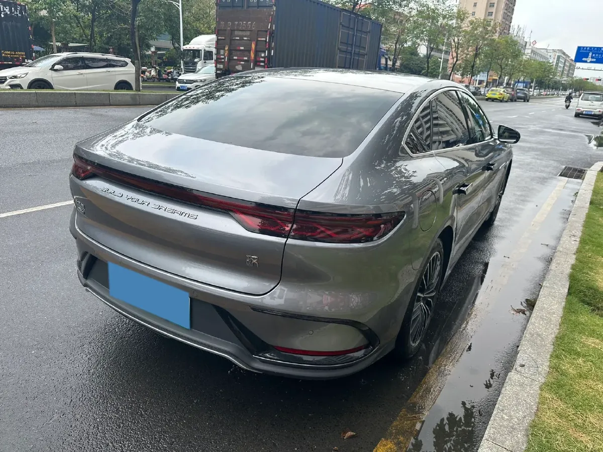 2022 Volkswagen Tiguan L 2.0T 186HP L4 7DCT,autocango,china used car exporter,china ev exporter,chinese used car exporter,chinese used ev exporter