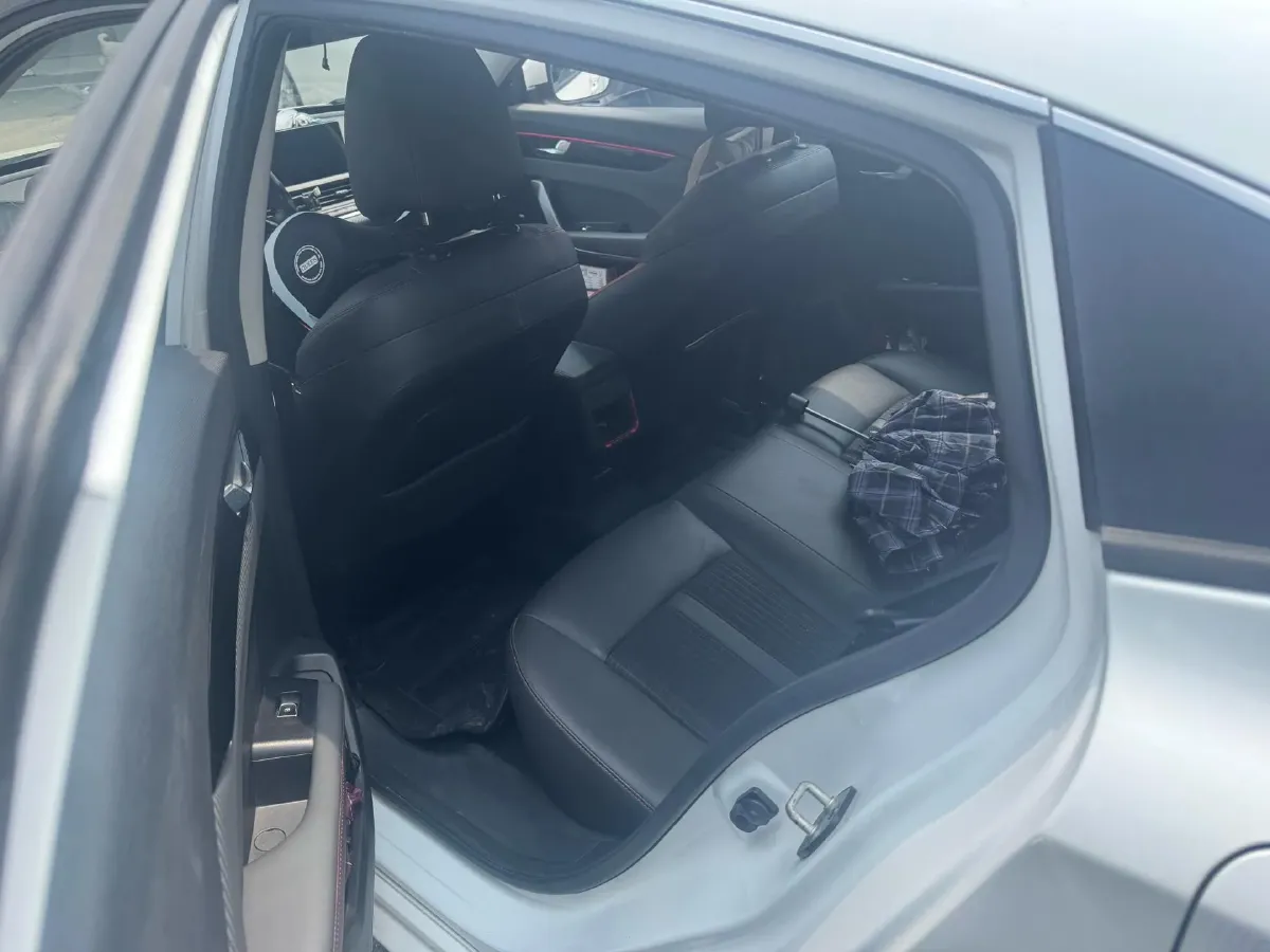 2021 DongFeng Aeolus YiXuan 1.5T 150HP L4 6DCT,autocango,china used car exporter,china ev exporter,chinese used car exporter,chinese used ev exporter