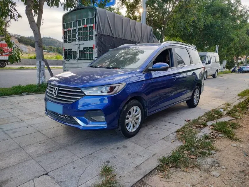 2018 BaoJun 360 1.5L 112HP L4 6MT,autocango,china used car exporter,china ev exporter,chinese used car exporter,chinese used ev exporter