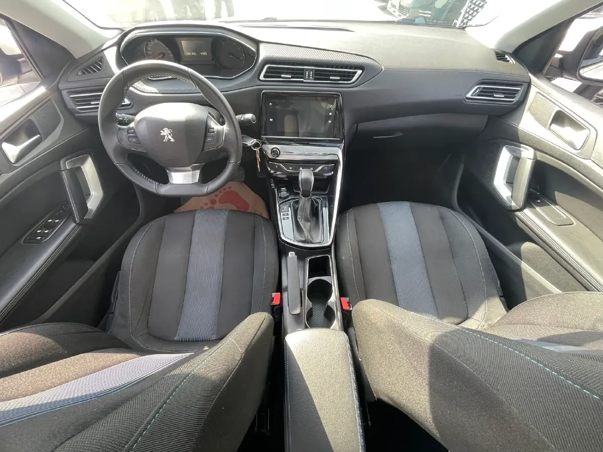 2018 Peugeot 308 1.2T 136HP L3 6AT,autocango,china used car exporter,china ev exporter,chinese used car exporter,chinese used ev exporter