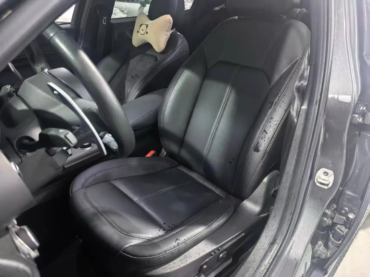 2021 Alfa Romeo Giulia 2.0T 280HP L4 8AT,autocango,china used car exporter,china ev exporter,chinese used car exporter,chinese used ev exporter