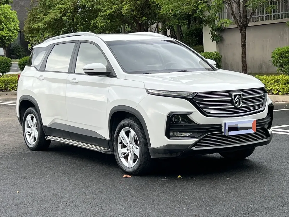 2018 BaoJun 530 1.5T 150HP L4 6MT,autocango,china used car exporter,china ev exporter,chinese used car exporter,chinese used ev exporter