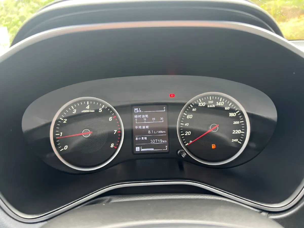 2018 BaoJun 530 1.5T 150HP L4 6MT,autocango,china used car exporter,china ev exporter,chinese used car exporter,chinese used ev exporter