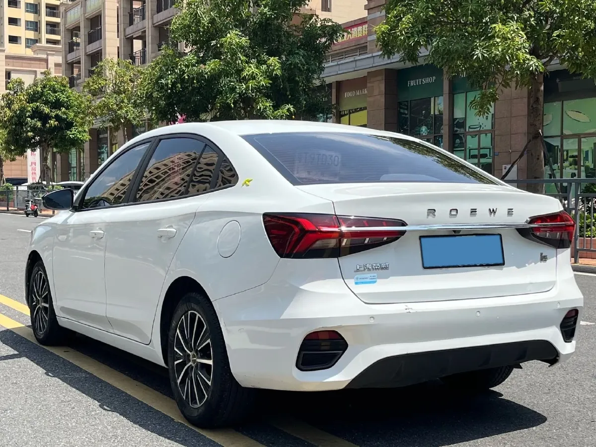 2021 Roewe i5 1.5L 120HP L4 CVT,autocango,china used car exporter,china ev exporter,chinese used car exporter,chinese used ev exporter