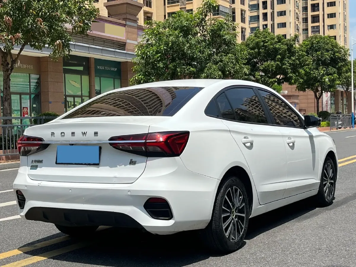 2021 Roewe i5 1.5L 120HP L4 CVT,autocango,china used car exporter,china ev exporter,chinese used car exporter,chinese used ev exporter