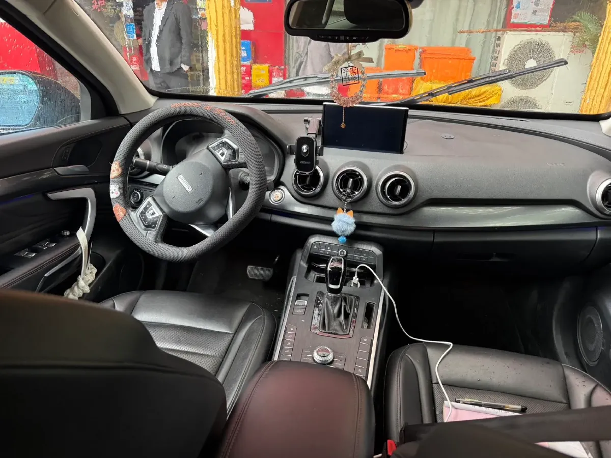 2017 WEY VV7 2.0T 234HP L4 7DCT,autocango,china used car exporter,china ev exporter,chinese used car exporter,chinese used ev exporter