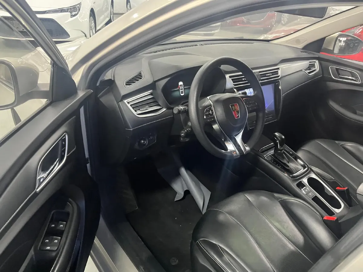 2020 Roewe i5 1.5L 120HP L4 CVT,autocango,china used car exporter,china ev exporter,chinese used car exporter,chinese used ev exporter