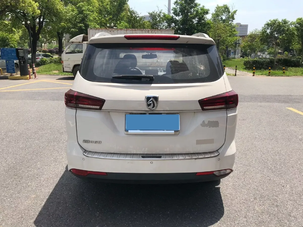 2018 BaoJun 360 1.5L 112HP L4 6MT,autocango,china used car exporter,china ev exporter,chinese used car exporter,chinese used ev exporter