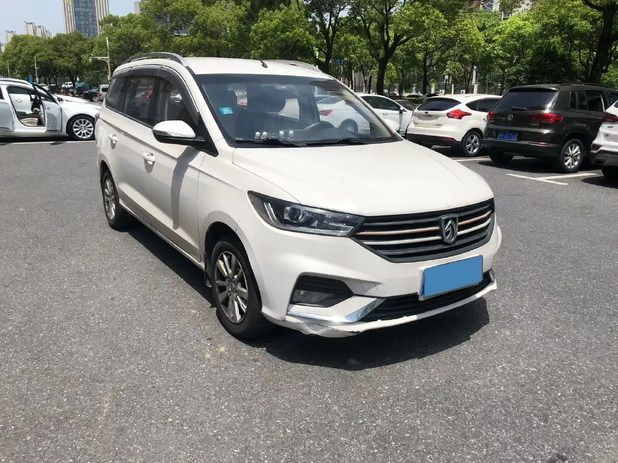 2018 BaoJun 360 1.5L 112HP L4 6MT,autocango,china used car exporter,china ev exporter,chinese used car exporter,chinese used ev exporter