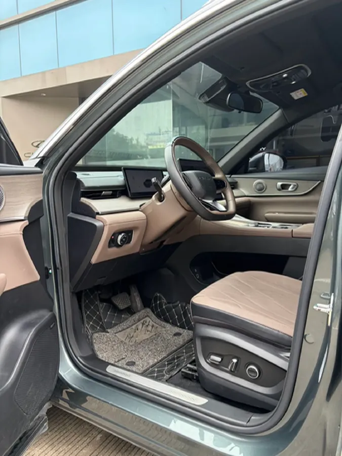 2025 Chery Tiggo 8 Plus 1.6T 197HP L4 7DCT,autocango,china used car exporter,china ev exporter,chinese used car exporter,chinese used ev exporter