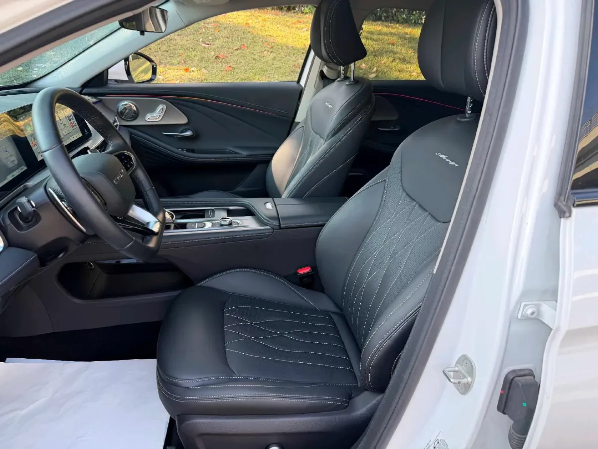 2025 Chery Arrizo 8 2.0T 254HP L4 7DCT,autocango,china used car exporter,china ev exporter,chinese used car exporter,chinese used ev exporter