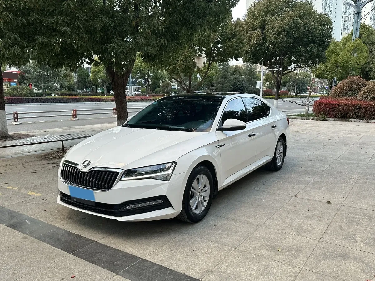 2019 Skoda Octavia 1.4T 150HP L4 7DCT,autocango,china used car exporter,china ev exporter,chinese used car exporter,chinese used ev exporter