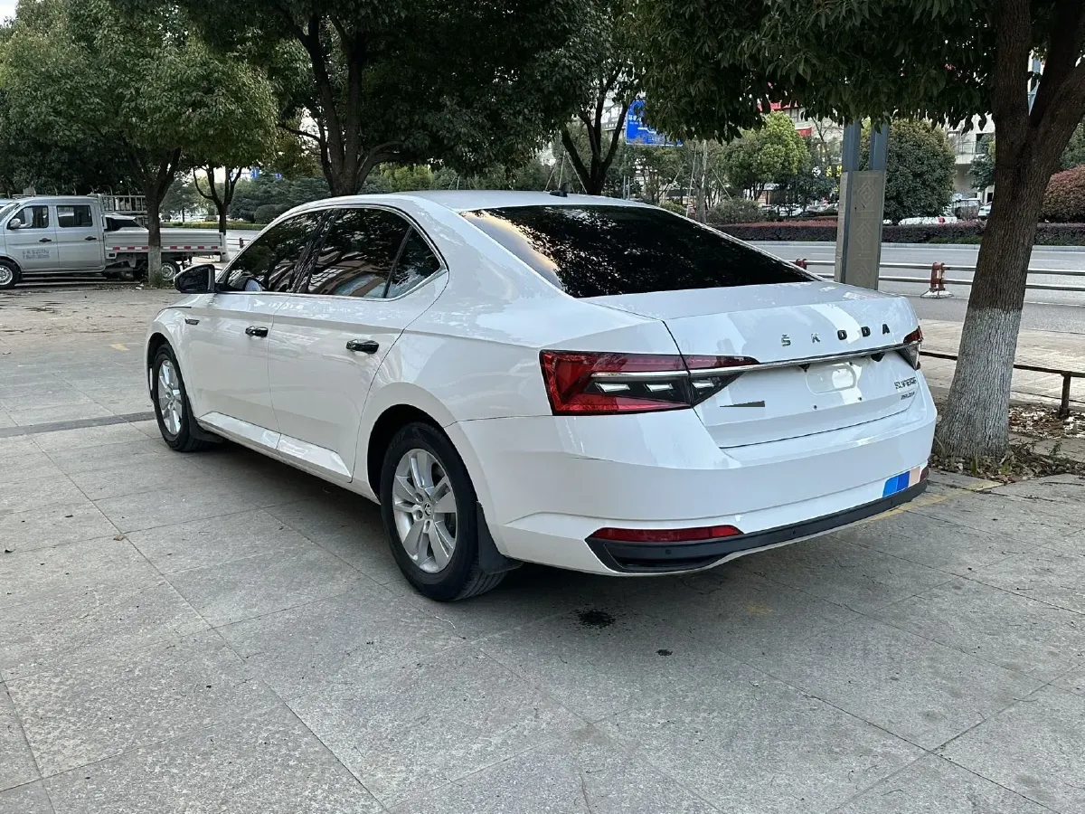 2019 Skoda Octavia 1.4T 150HP L4 7DCT,autocango,china used car exporter,china ev exporter,chinese used car exporter,chinese used ev exporter