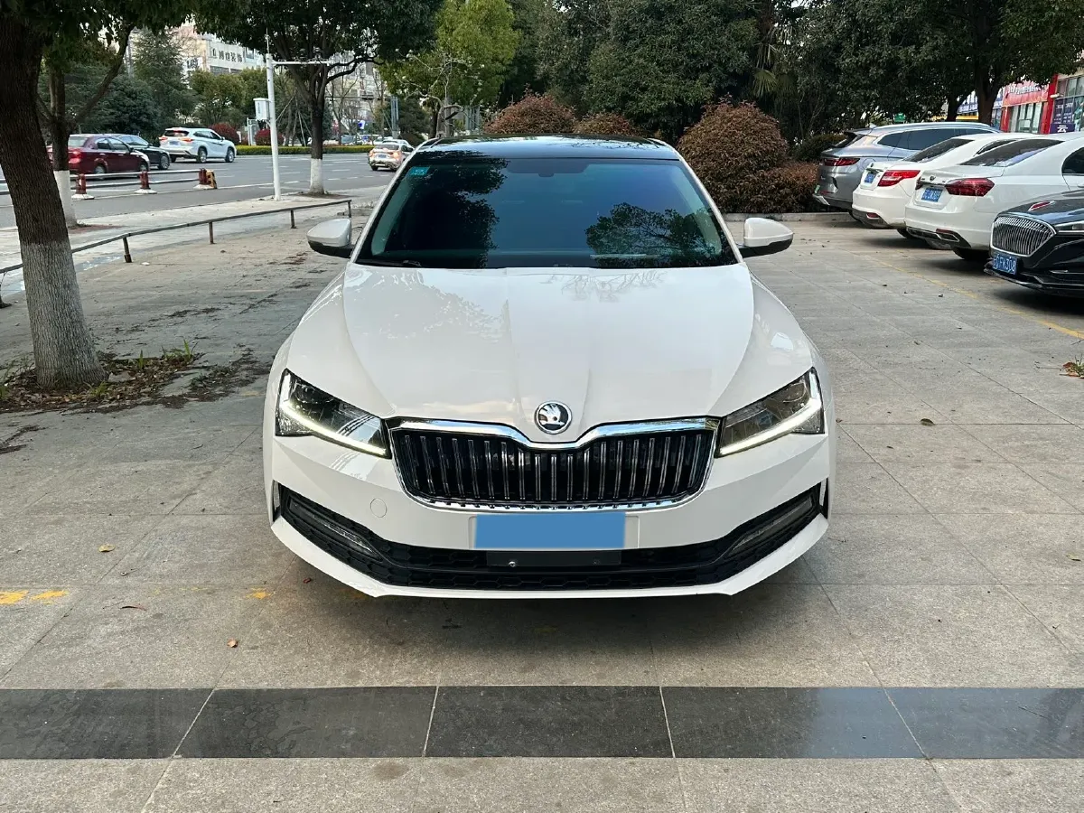 2019 Skoda Octavia 1.4T 150HP L4 7DCT,autocango,china used car exporter,china ev exporter,chinese used car exporter,chinese used ev exporter