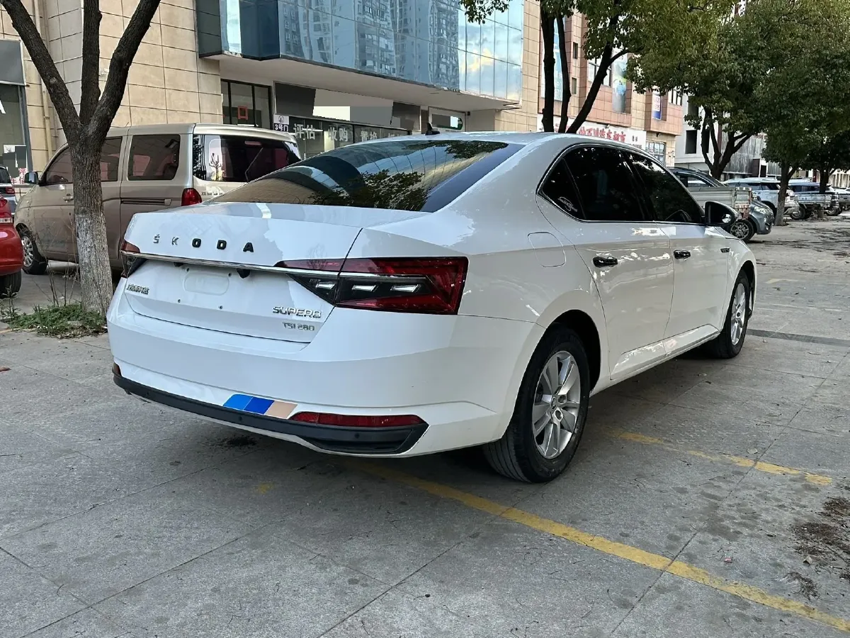 2019 Skoda Octavia 1.4T 150HP L4 7DCT,autocango,china used car exporter,china ev exporter,chinese used car exporter,chinese used ev exporter
