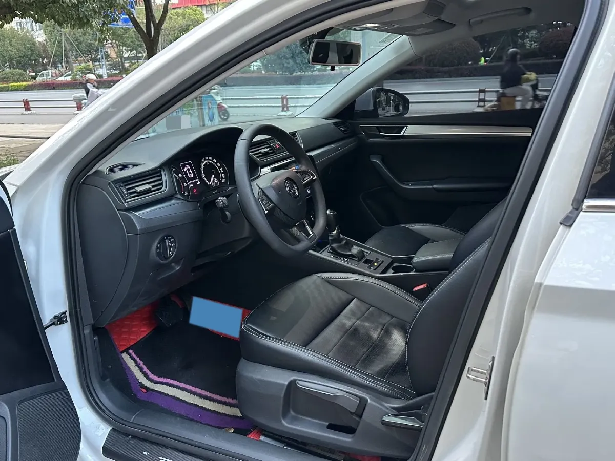 2019 Skoda Octavia 1.4T 150HP L4 7DCT,autocango,china used car exporter,china ev exporter,chinese used car exporter,chinese used ev exporter