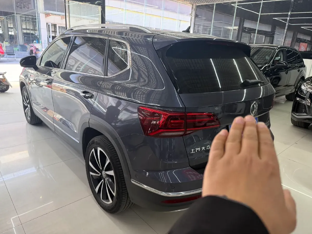 2019 Jeep Compass 1.3T 173HP L4 9AT,autocango,china used car exporter,china ev exporter,chinese used car exporter,chinese used ev exporter