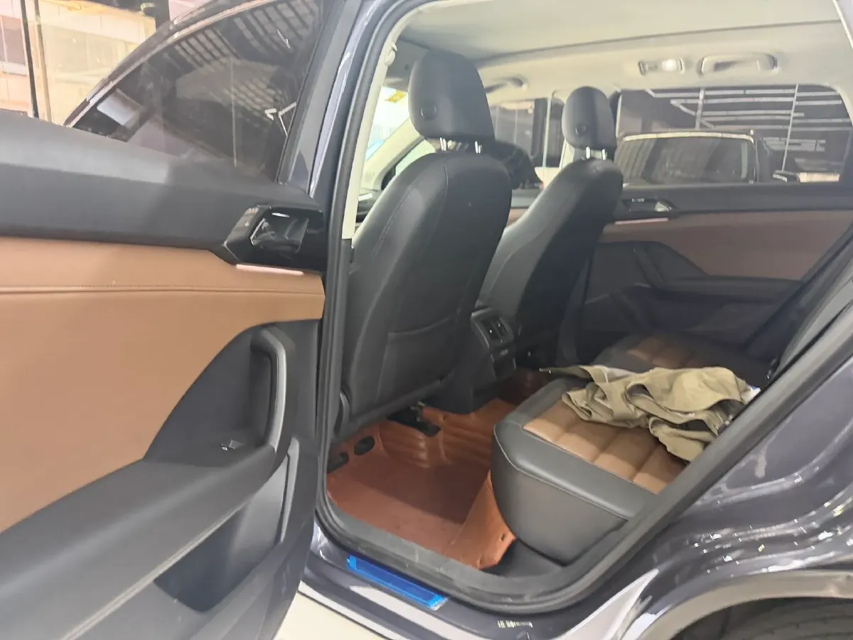 2019 Jeep Compass 1.3T 173HP L4 9AT,autocango,china used car exporter,china ev exporter,chinese used car exporter,chinese used ev exporter