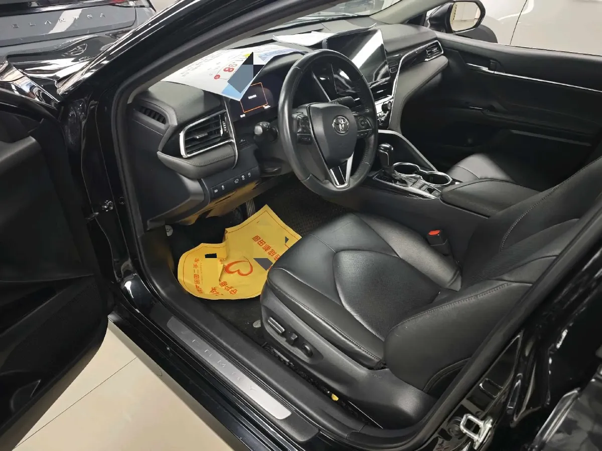 2021 Toyota Camry 2.5L 209HP L4 8AT,autocango,china used car exporter,china ev exporter,chinese used car exporter,chinese used ev exporter