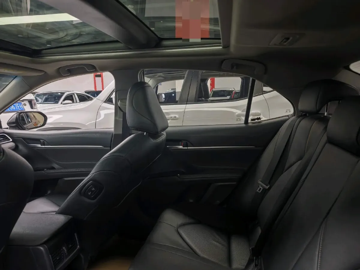 2021 Toyota Camry 2.5L 209HP L4 8AT,autocango,china used car exporter,china ev exporter,chinese used car exporter,chinese used ev exporter