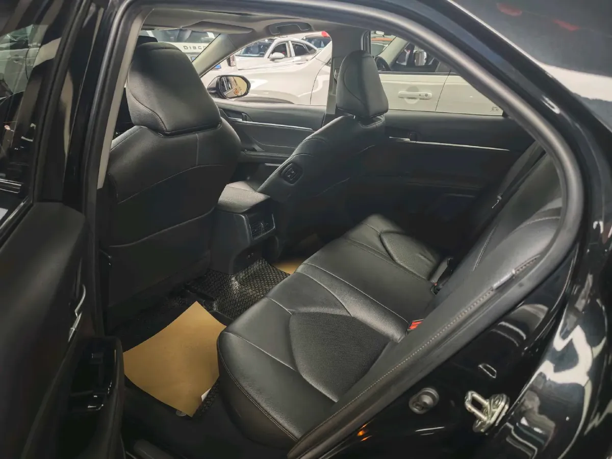 2021 Toyota Camry 2.5L 209HP L4 8AT,autocango,china used car exporter,china ev exporter,chinese used car exporter,chinese used ev exporter