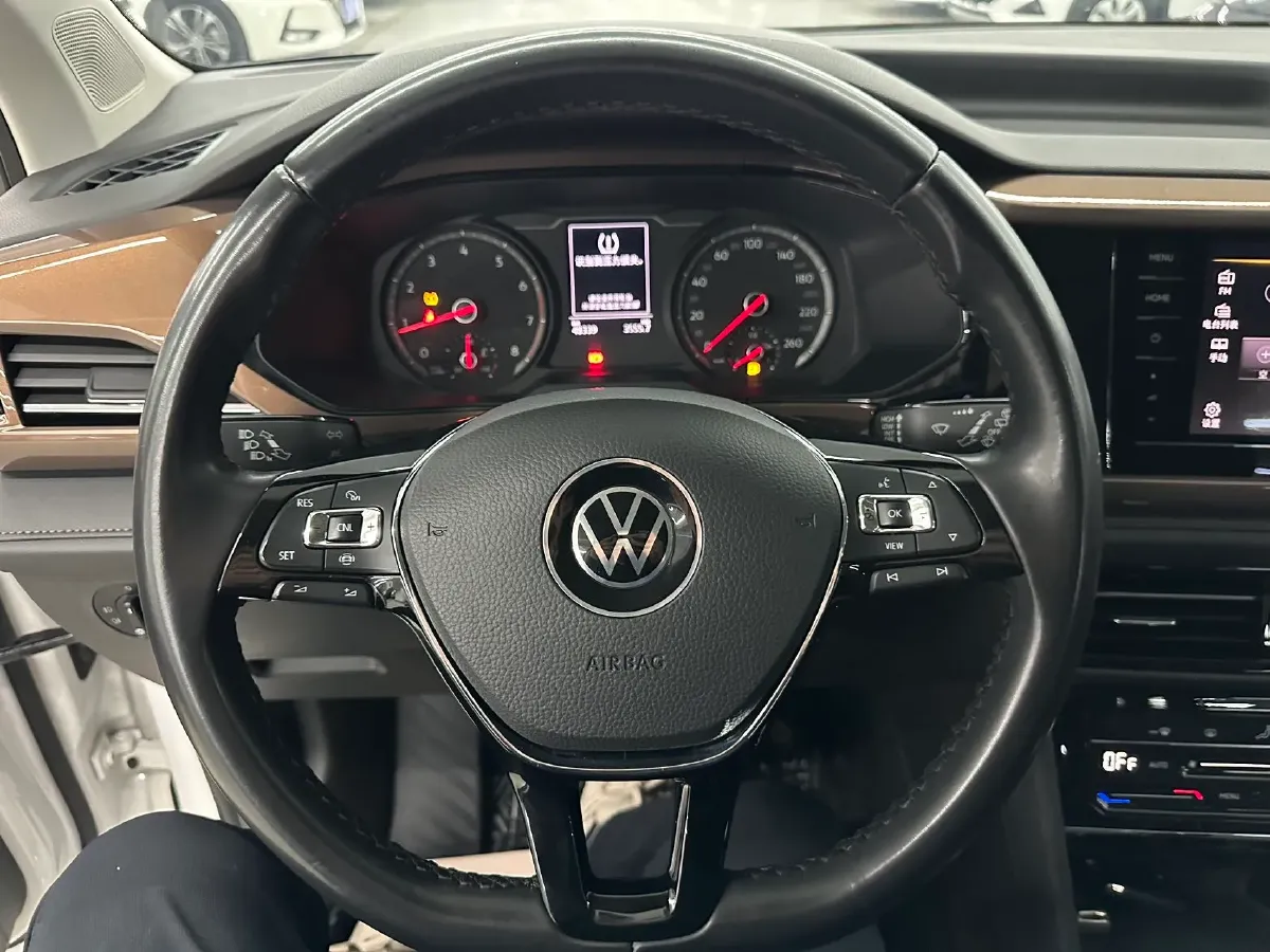 2021 Volkswagen Tharu 1.4T 150HP L4 7DCT,autocango,china used car exporter,china ev exporter,chinese used car exporter,chinese used ev exporter