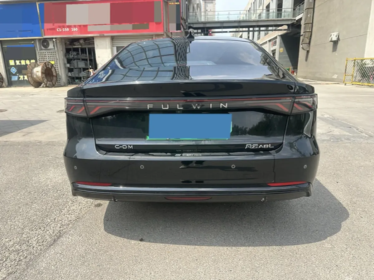 2025 Fulwin FulwinA8L 1.5T 156HP L4 1DHT PHEV 18.67KWH,autocango,china used car exporter,china ev exporter,chinese used car exporter,chinese used ev exporter