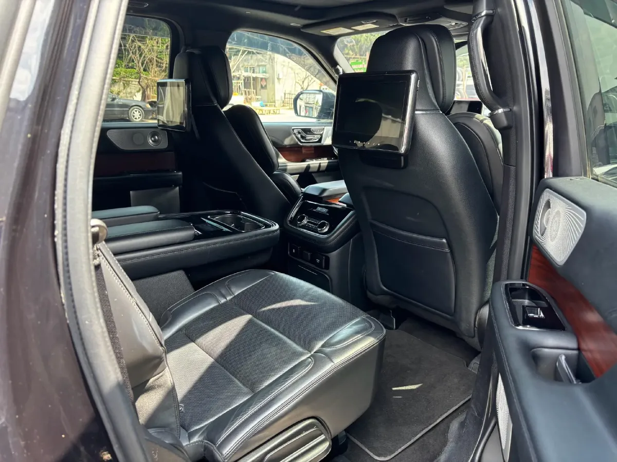2020 Lincoln Navigator 3.5T 388HP V6 10AT,autocango,china used car exporter,china ev exporter,chinese used car exporter,chinese used ev exporter