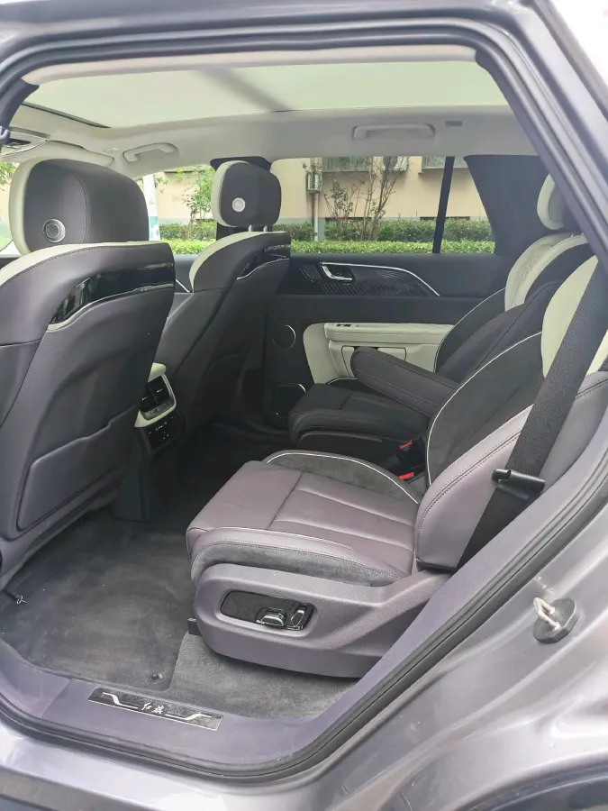 2021 HongQi E-HS9 BEV 84KWH,autocango,china used car exporter,china ev exporter,chinese used car exporter,chinese used ev exporter