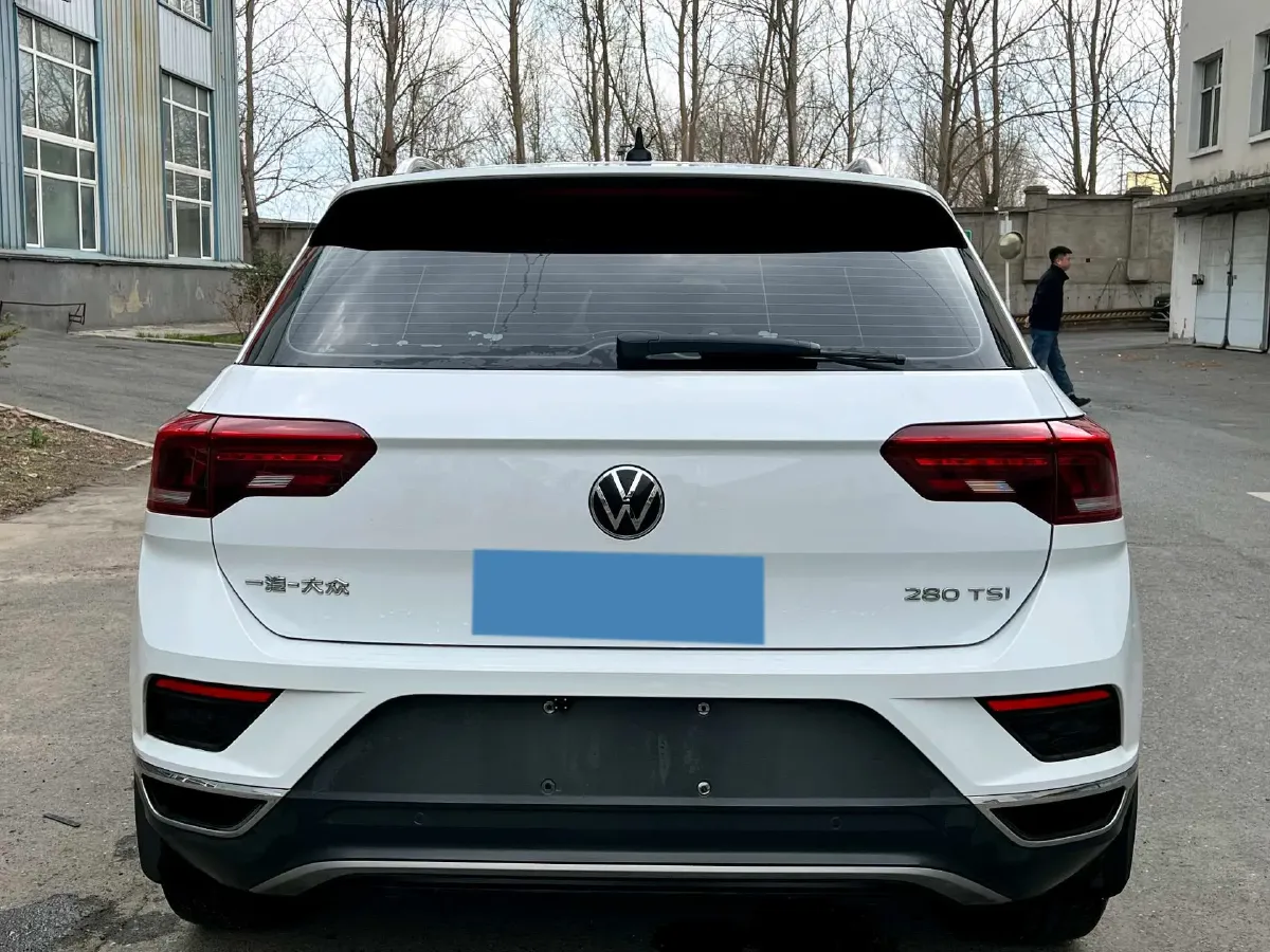 2021 Volkswagen T-Roc 1.4T 150HP L4 7DCT,autocango,china used car exporter,china ev exporter,chinese used car exporter,chinese used ev exporter