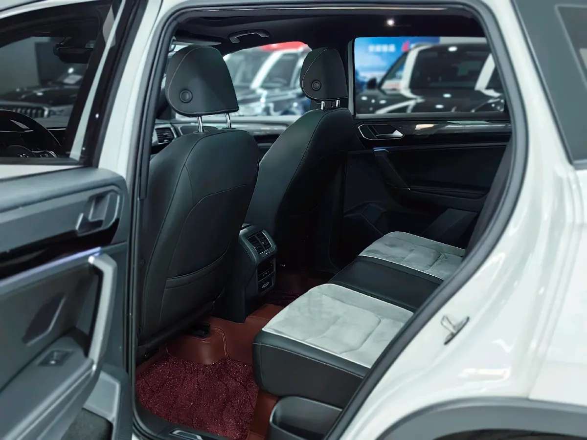 2021 Volkswagen Tayron 2.0T 220HP L4 7DCT,autocango,china used car exporter,china ev exporter,chinese used car exporter,chinese used ev exporter