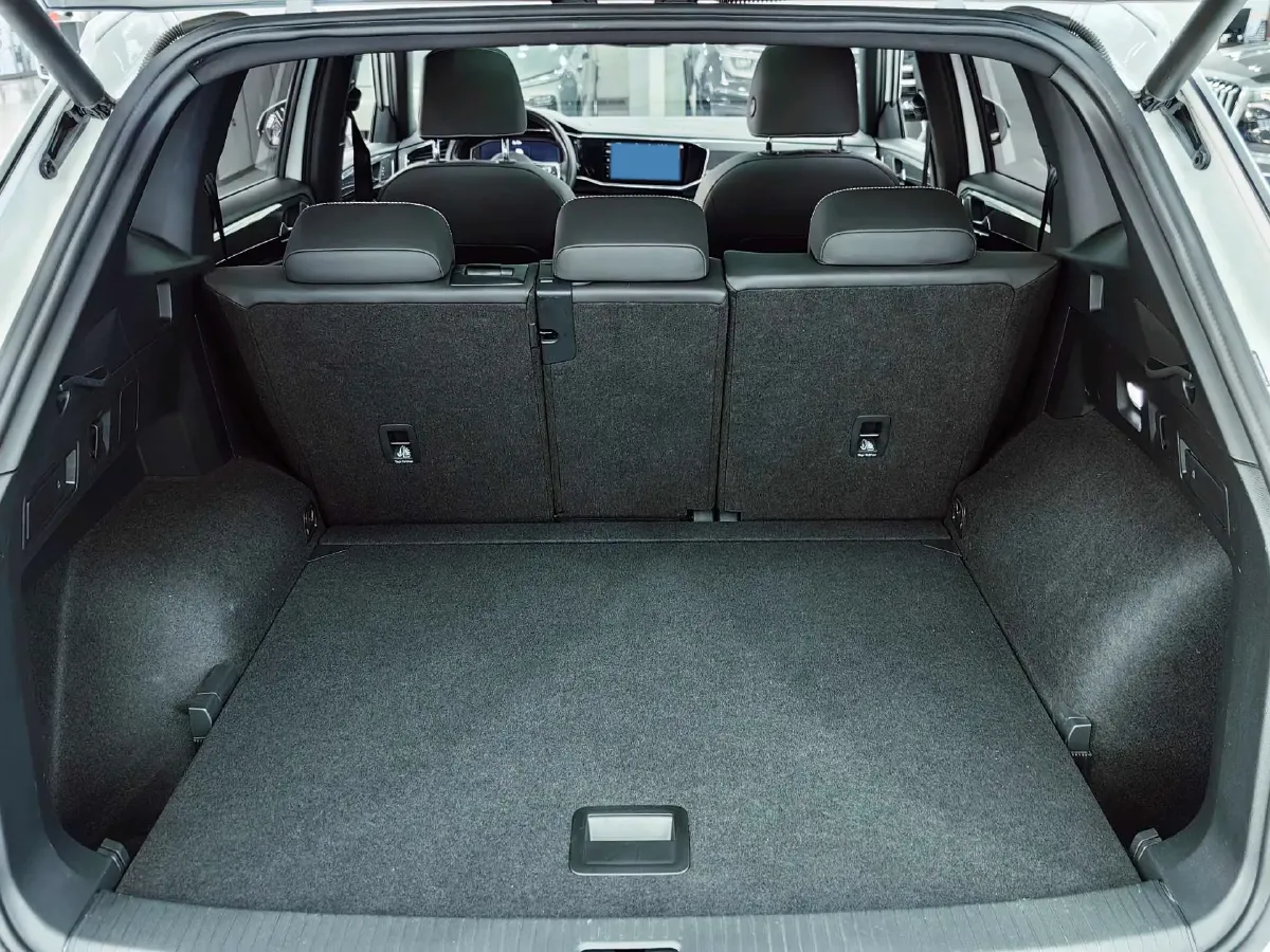 2021 Volkswagen Tayron 2.0T 220HP L4 7DCT,autocango,china used car exporter,china ev exporter,chinese used car exporter,chinese used ev exporter