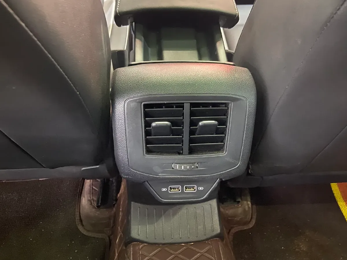 2023 Volkswagen T-Roc 1.4T 150HP L4 7DCT,autocango,china used car exporter,china ev exporter,chinese used car exporter,chinese used ev exporter