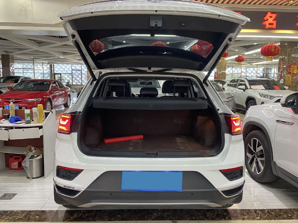 2023 Volkswagen T-Roc 1.4T 150HP L4 7DCT,autocango,china used car exporter,china ev exporter,chinese used car exporter,chinese used ev exporter