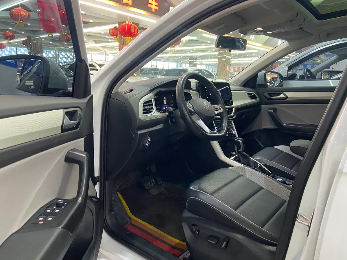 2023 Volkswagen T-Roc 1.4T 150HP L4 7DCT,autocango,china used car exporter,china ev exporter,chinese used car exporter,chinese used ev exporter